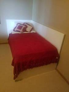 lot 35 image: Ikea White Trundle Bed with Lower Storage
