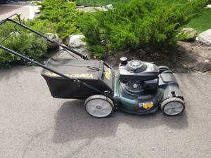 lot 145 image: Honda Yardman Self Propelled Lawnmower