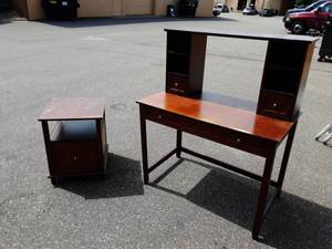 Hutch Top Desk 42x24x30 & 1-Drawer File 21x19x24