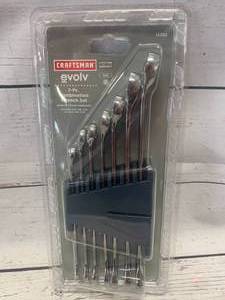 lot 14 image: Craftsman Evolv 7pc SAE Combination Wrench Set
