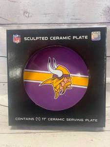 lot 28 image: Minnesota Vikings 11 Ceramic Serving Plate
