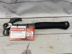 lot 36 image: Craftsman 18oz Flex Claw Hammer