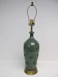 lot 52 image: Mid Century Ceramic & Brass Table Lamp