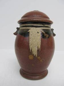 lot 58 image: Nice Studio Art Pottery Covered Jar