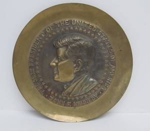 lot 59 image: Heavy Solid Brass JFK Memorial Wall Plaque