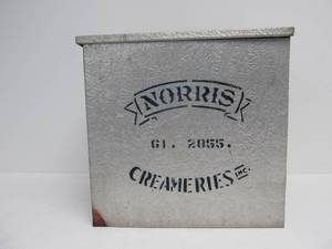 lot 65 image: Vintage MORRIS Creameries Dairy Milk Box