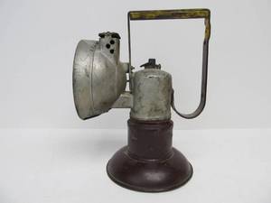 lot 47 image: Old Vintage OXWELD Railroad Lamp
