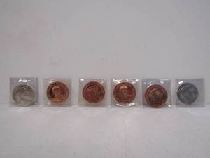 lot 129 image: Lot of 6 Donald Trump Presidential Coins - 4 Copper & 2 .999 Pure Silver