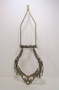 lot 169 image: Antique 1880s Bradley & Hubbard Hanging Oil Lamp Bracket