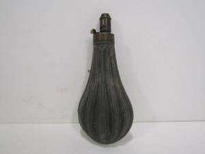 lot 171 image: Early Antique Military Gun Powder Flask