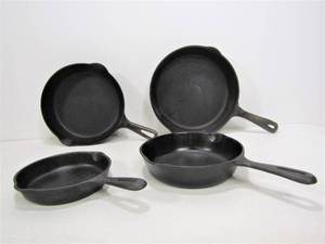 lot 224 image: Lot of 4 Cast Iron Skillets - Including Griswold