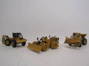 lot 228 image: Lot of 3 JOAL Diecast Caterpillar Construction Vehicles