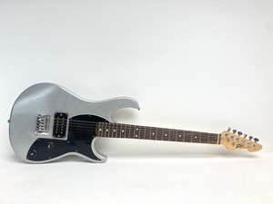 lot 4 image: PEAVEY Rockstar Silver Sparkle Electric Guitar