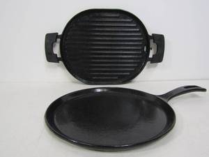 lot 246 image: 2 Unused NuWave Enameled Cast Iron Skillets