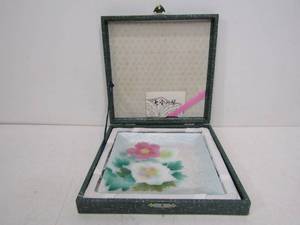 lot 265 image: Vintage Japanese Floral Art Cloisonn Enamel Plate in Original Box
