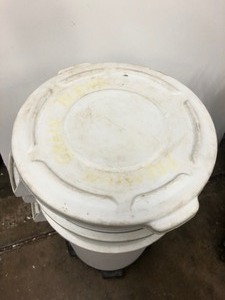 lot 281 image: Lot of 3 Heavy Duty RUBBERMAID BRUTE Trash Cans