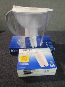 Brita Pitcher with Replacement Filt...
