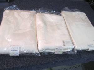 3- Spring Splendor 60-84 inch Table...