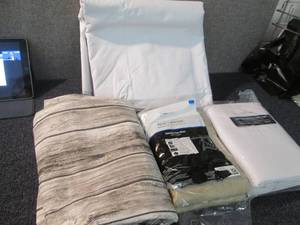 4 Assorted VinylPeva Tablecloths...