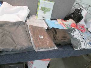 Large Lot of Table Cloths & Other L...