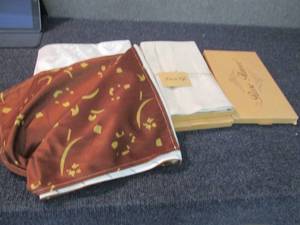 Tapestry, 8 Linen Placemats...
