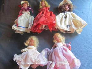 lot 27 image: Nancy Ann Storybook Dolls