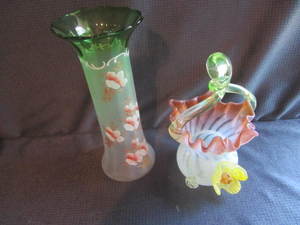 lot 28 image: Hand Blown Basket & Fancy Vase