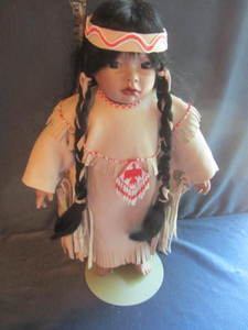 lot 31 image: Native American Doll