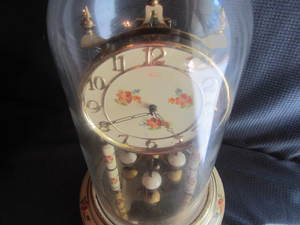 lot 18 image: Welby Anniversary Clock