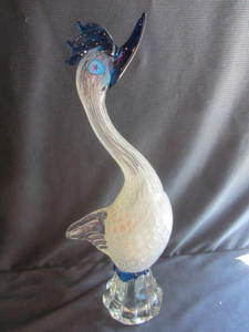 lot 21 image: Hand Blown Glass Goose