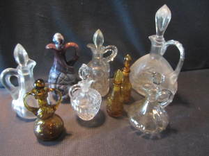 lot 90 image: Cruets