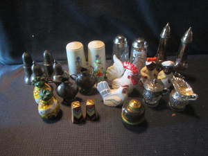lot 91 image: Salt & Pepper Shakers