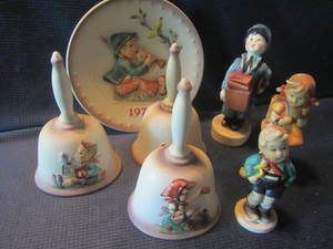 lot 92 image: Hummels