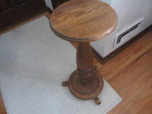 lot 160 image: Plant Stand