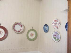 lot 168 image: Collector Plates
