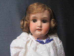 lot 203 image: A.Marseille Doll