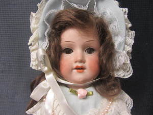 lot 208 image: German Doll