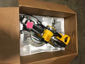 DEWALT 15 Amp Corded 12 in. Double-Bevel Sliding Compound Miter Saw CUSTOMER RETURNS SEE PICS
