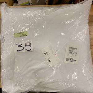 18 in. Sq. TCS� Down-Free Down Alternative Medium Density Pillow Insert, PO46-E-WHITE - NEW