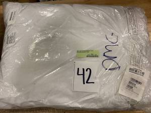 Black Label PrimaLoft Medium Down Alternative Standard Pillow, PO82-STD-WHITE - NEW