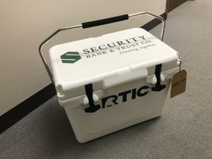 lot 17 image: RTIC 20 White Heavy Duty Cooler
