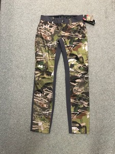 lot 36 image: Womens Under Armour Fitted Camo Pants
