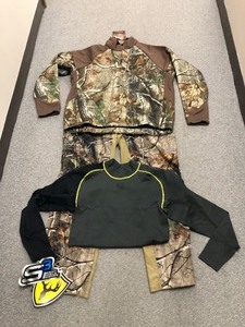 lot 65 image: Mens Camo 3 Piece Realtree Gamehide Clothing Package