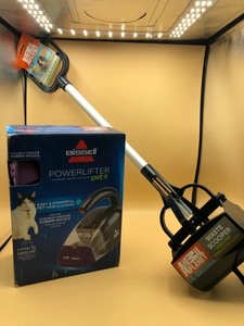 lot 69 image: Pet Care Package Hand Vac and Scooper