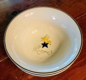 lot 36 image: Pottery Barn Holiday Reindeer Dish Set