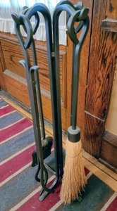 lot 82 image: Fireplace Tool Set