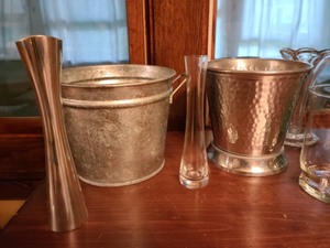 lot 43 image: Vases And Home Decor Items
