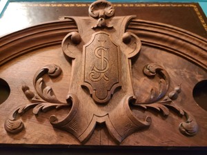 lot 107 image: Carved Wood Wall Deor