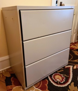 lot 113 image: Grey Three Drawer DresserStorage