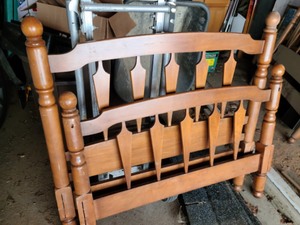 lot 118 image: Wooden Twin Bed Frame